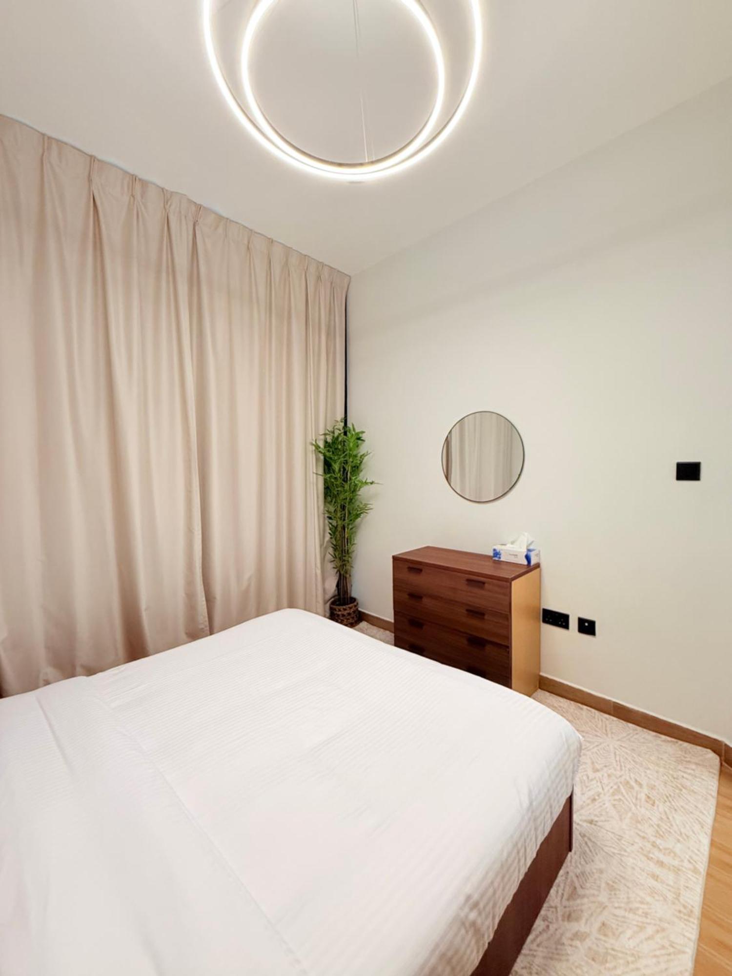 Canal View 1bd Al Maryah Island Abu Dhabi