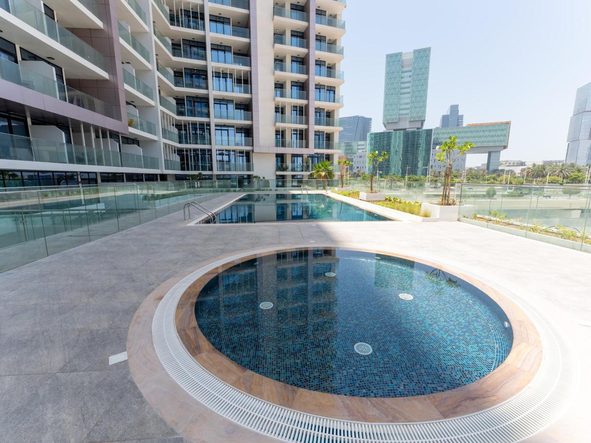 Canal View 1bd Al Maryah Island Apartment *